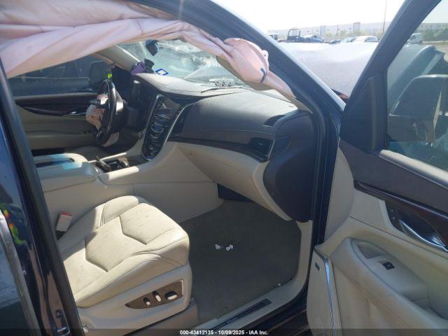 Cadillac Escalade Luxury Image 5