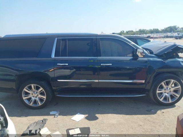 Cadillac Escalade Luxury Image 10