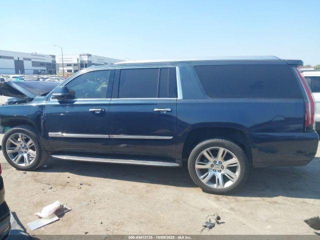 Cadillac Escalade Luxury Image 9
