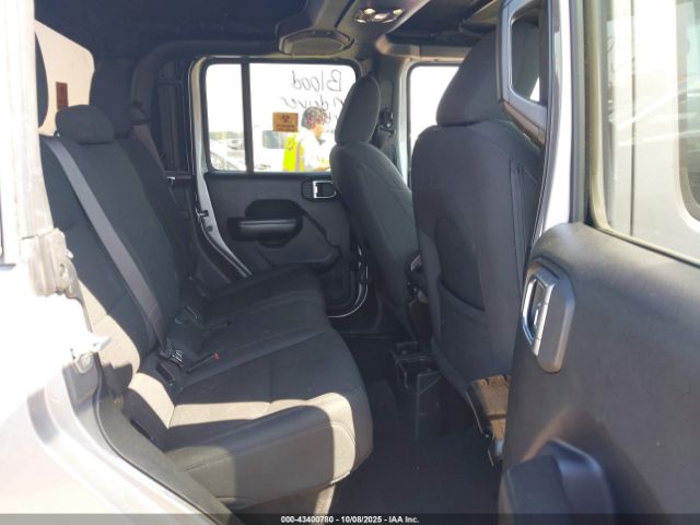 Jeep Gladiator Sport S 4x4 Image 14