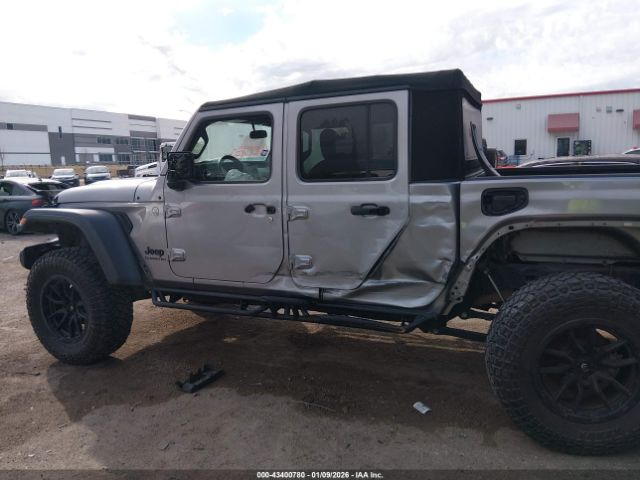 Jeep Gladiator Sport S 4x4 Image 7