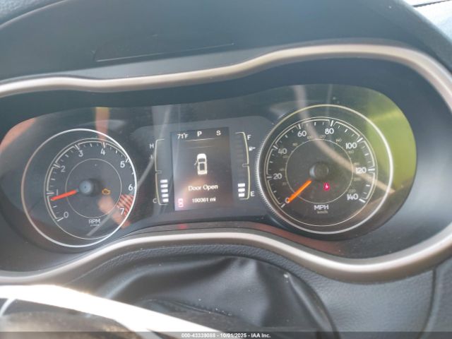 Jeep Cherokee Sport Image 2