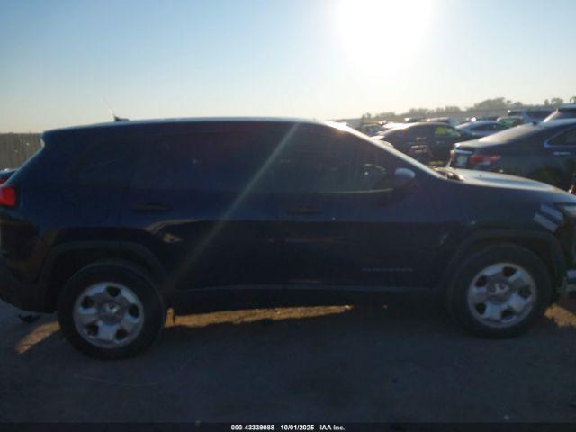 Jeep Cherokee Sport Image 11