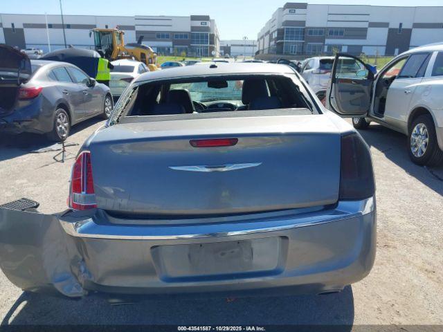 Chrysler 300c Awd Image 12
