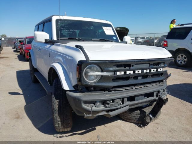 Ford Bronco Outer Banks Image 1