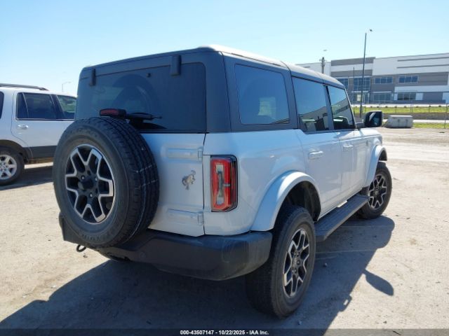 Ford Bronco Outer Banks Image 14