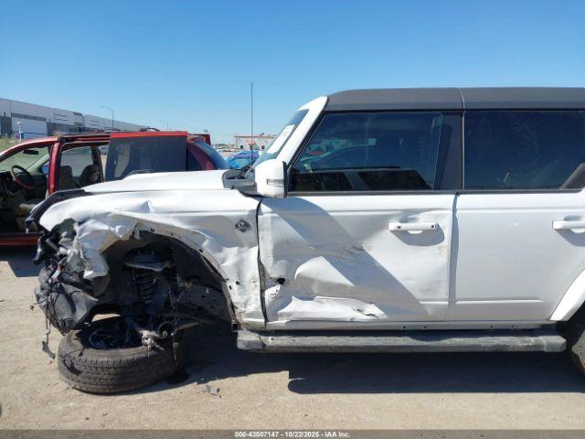 Ford Bronco Outer Banks Image 6