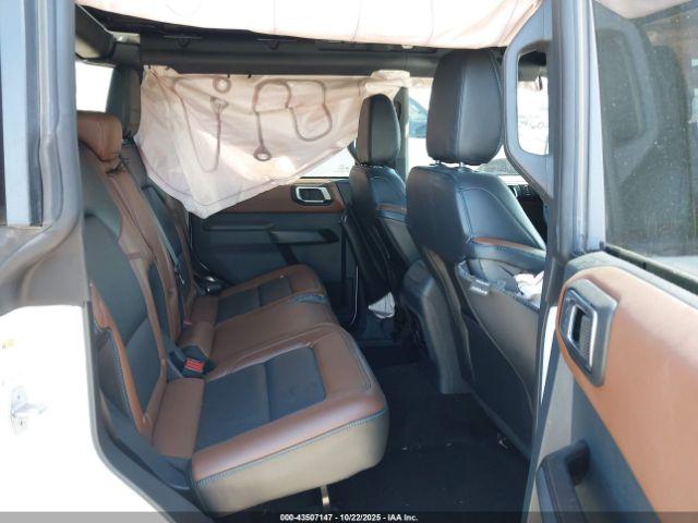 Ford Bronco Outer Banks Image 2