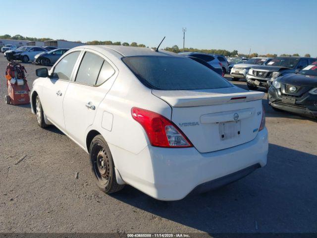 Nissan Versa 1.6 Sv Image 3