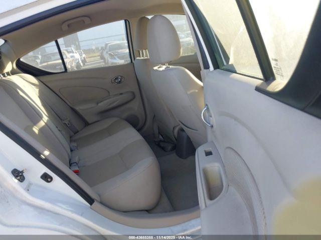 Nissan Versa 1.6 Sv Image 8