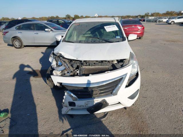 Nissan Versa 1.6 Sv Image 16