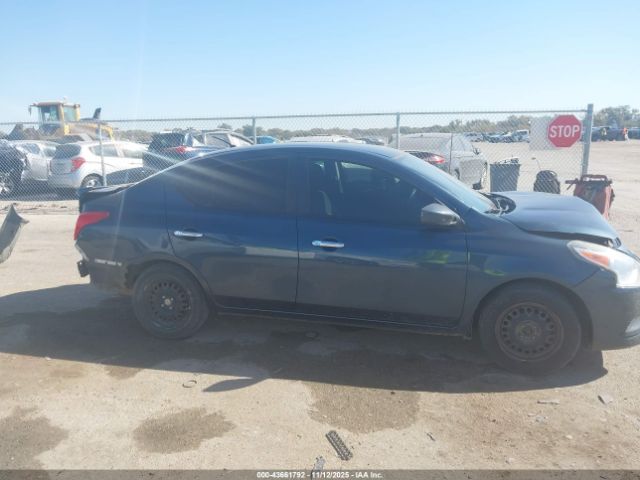 Nissan Versa Image 17