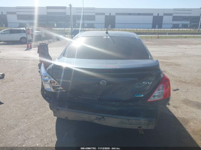 Nissan Versa Image 10