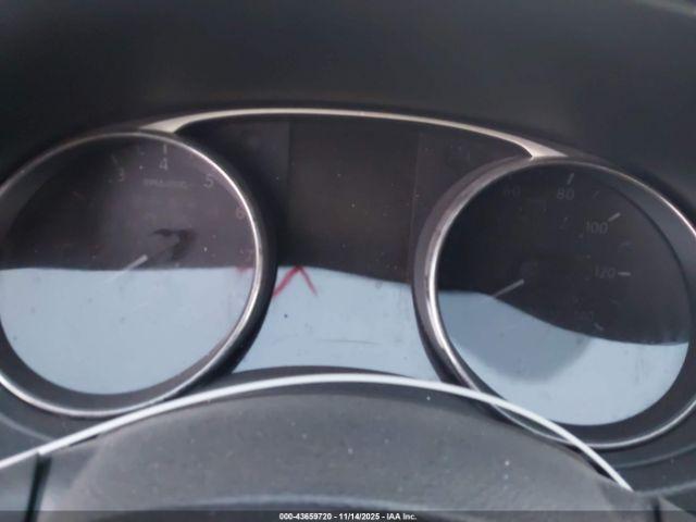 Nissan Rogue S Image 8