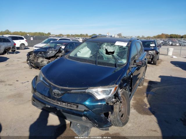 Toyota RAV4 Le Image 6