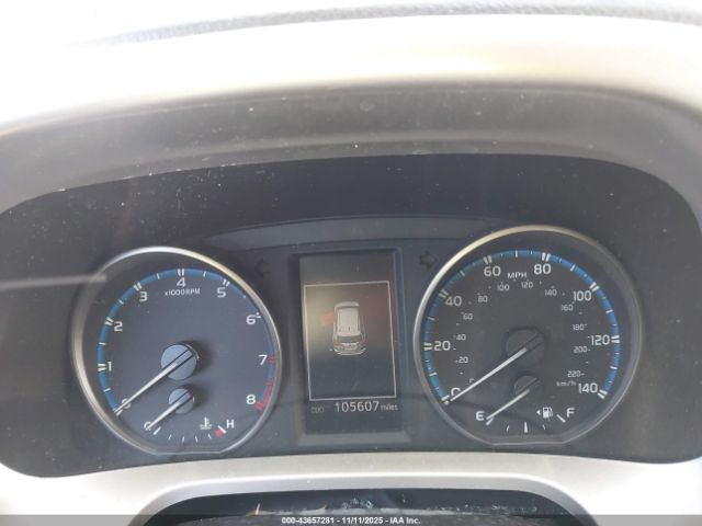 Toyota RAV4 Le Image 12