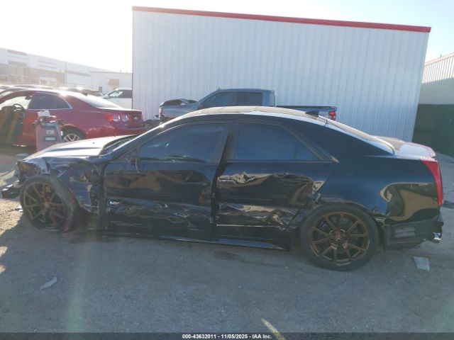 Cadillac CTS-V Image 13