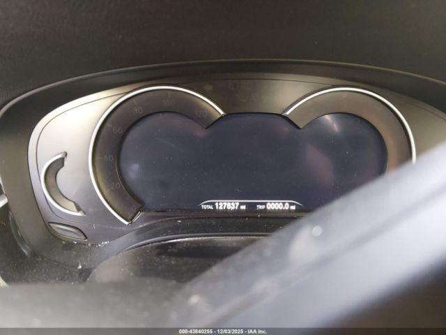 BMW 5 Series Image 3