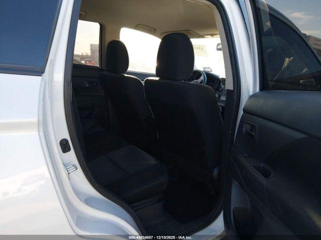 Mitsubishi Outlander Es Image 10