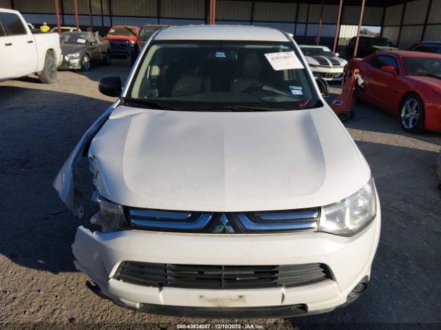 Mitsubishi Outlander Es Image 12