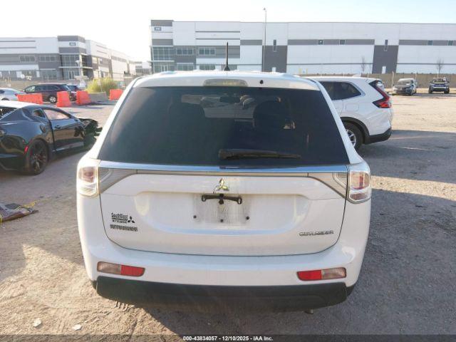 Mitsubishi Outlander Es Image 13