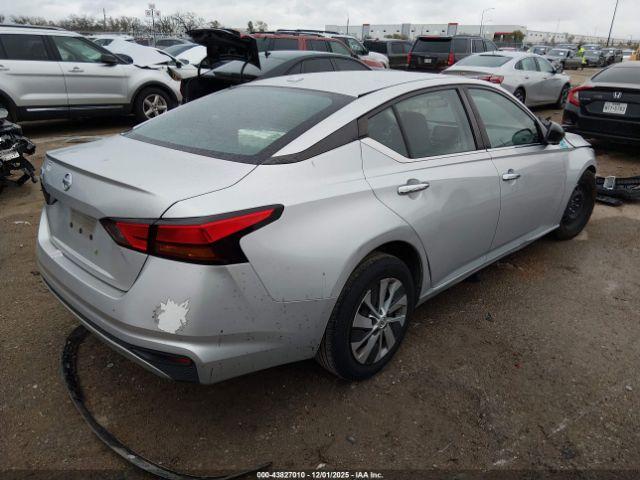 Nissan Altima S Fwd Image 2