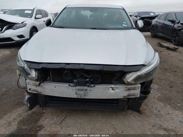 Nissan Altima S Fwd Image 7