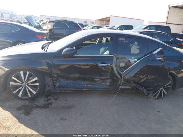 Nissan Altima Platinum Intelligent Awd Image 12