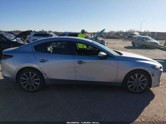 Mazda Mazda3 Preferred Package Image 11