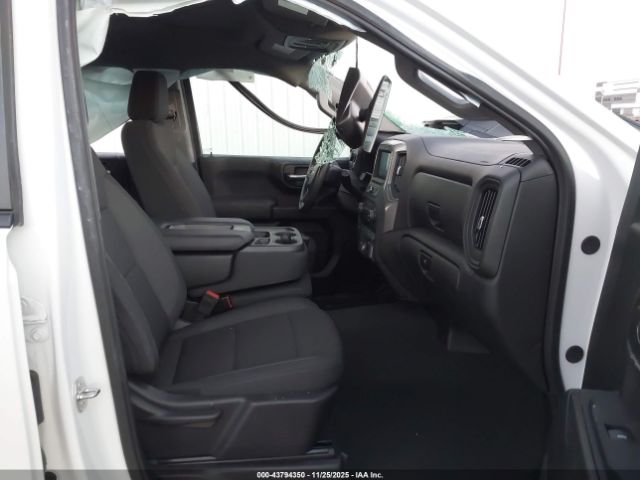 Chevrolet Silverado 1500 4wd  Short Bed Custom Image 14