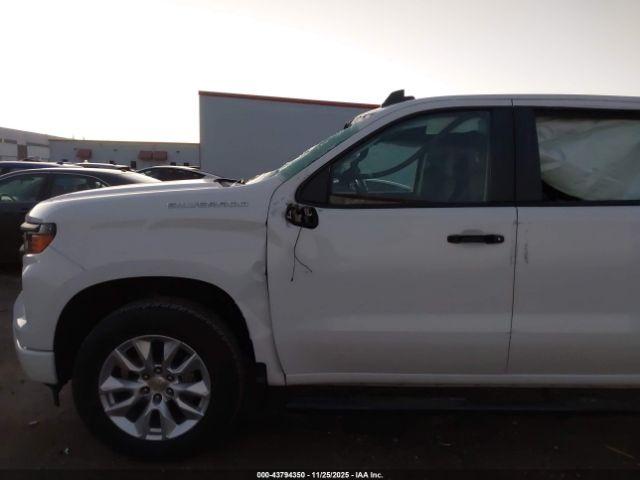 Chevrolet Silverado 1500 4wd  Short Bed Custom Image 6