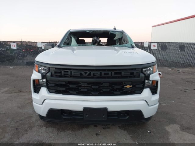 Chevrolet Silverado 1500 4wd  Short Bed Custom Image 11