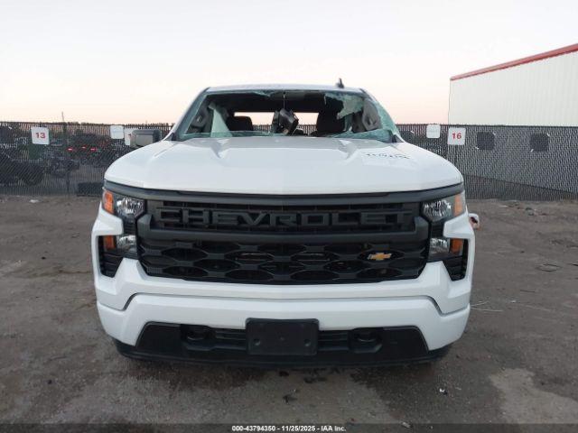 Chevrolet Silverado 1500 4wd  Short Bed Custom Image 11