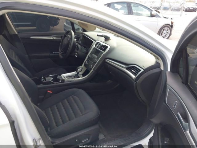 Ford Fusion Se Image 5