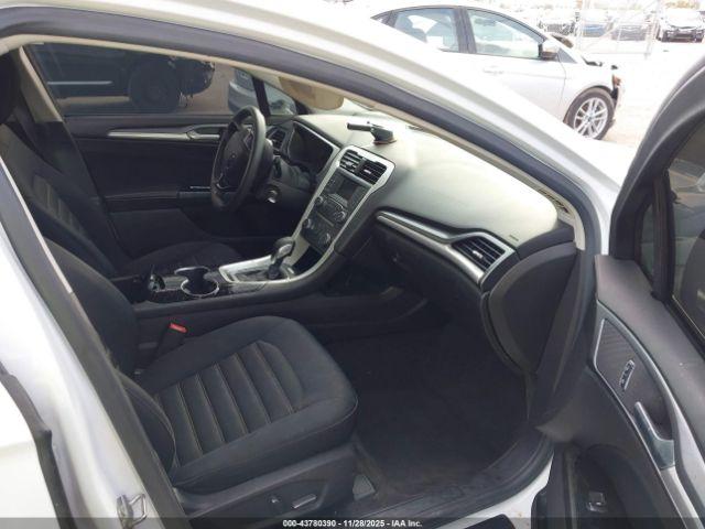 Ford Fusion Se Image 5