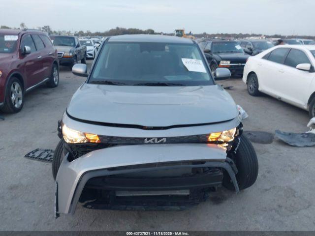 Kia Soul Lx Image 13