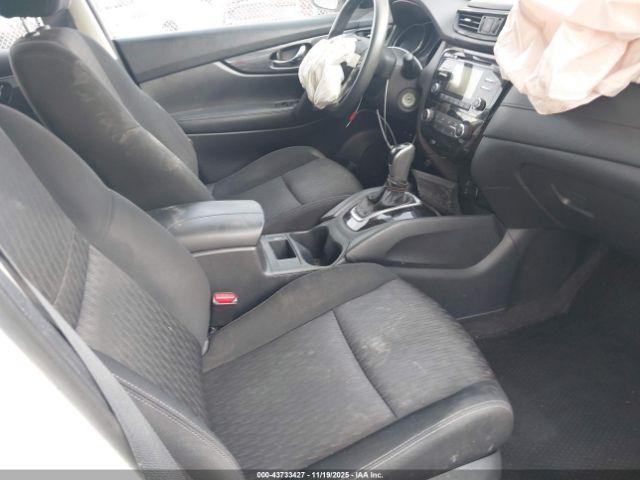 Nissan Rogue S Image 9