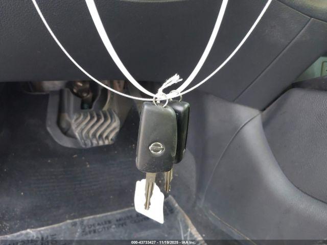 Nissan Rogue S Image 4