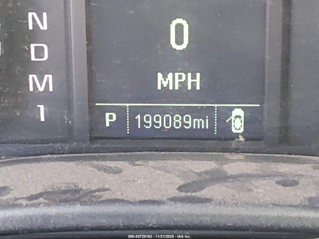 GMC Sierra 2500 Image 13