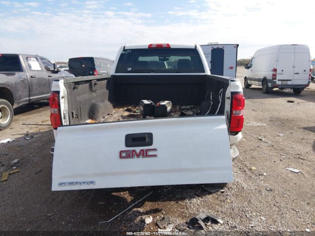 GMC Sierra 2500 Image 14