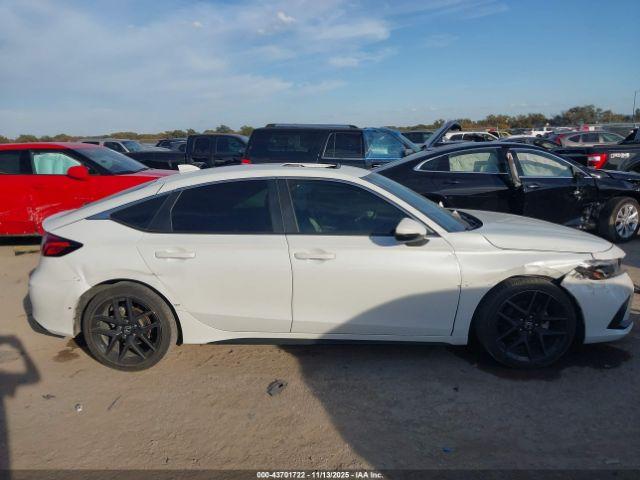 Honda Civic Sport Touring Image 14