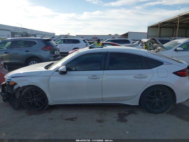 Honda Civic Sport Touring Image 13