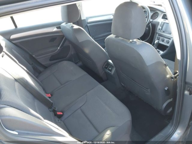 Volkswagen Golf Tsi S 4-door Image 7