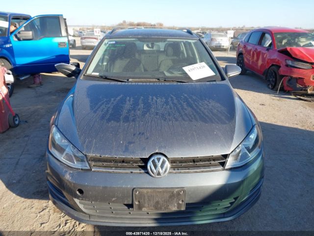 Volkswagen Golf Tsi S 4-door Image 12