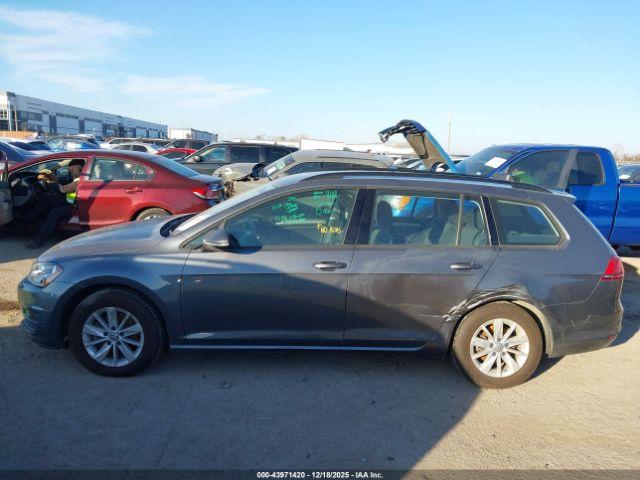 Volkswagen Golf Tsi S 4-door Image 11