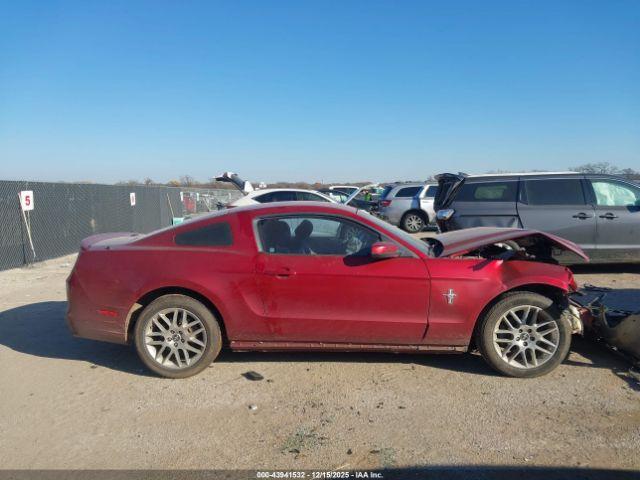 Ford Mustang V6 Premium Image 12