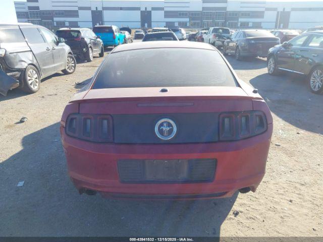 Ford Mustang V6 Premium Image 11