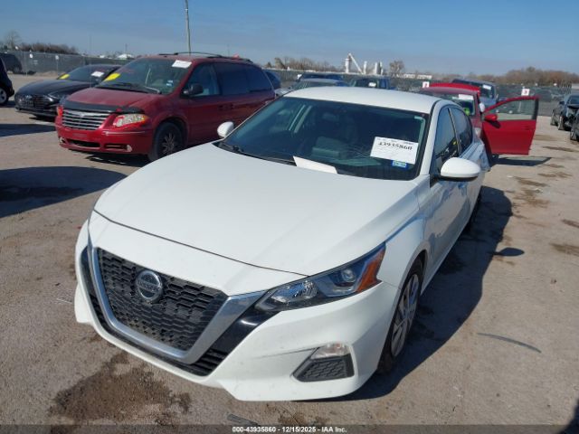 Nissan Altima S Fwd Image 2