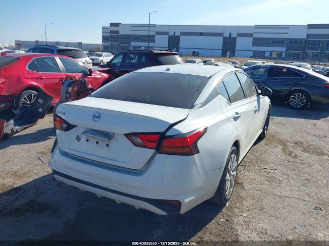 Nissan Altima S Fwd Image 14