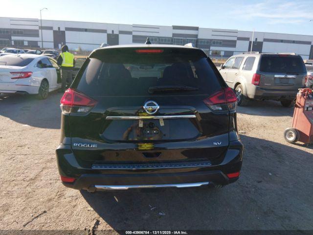 Nissan Rogue Sv Fwd Image 2